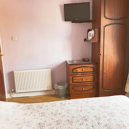 לינה וארוחת בוקר The Old Smokehouse דינגל